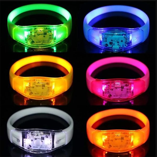 LED Bracelet Light Up Bracelets Clignotant Musique Activé Sound Control Glow Bracelet pour Party Bar Night Light Hommes Femmes Enfant Cadeau