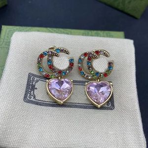Kleur Diamond licht roze perzik hart charme oorbellen luxe merkontwerper voor vrouwen. Modemerk Designer sieraden oorschelp bruids aretes van hoge kwaliteit met doos