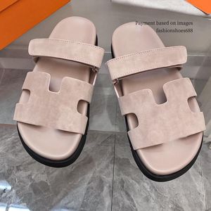 Kleur matching dikke dikke paren buiten strand sandalen en slippers mat lederen platte bodem casual heren schoenen dames schoenen luxe designer slippers sandalen