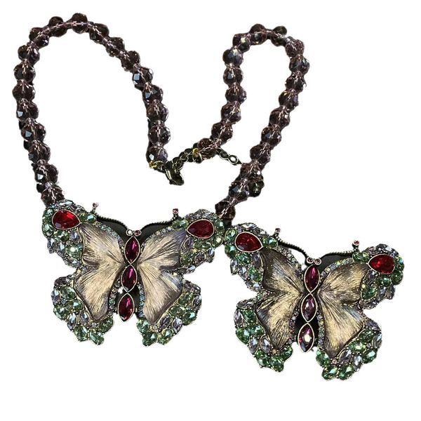 Collier de papillon coloré clair luxe de luxe douce flottant mignon et standard Broche polyvalente