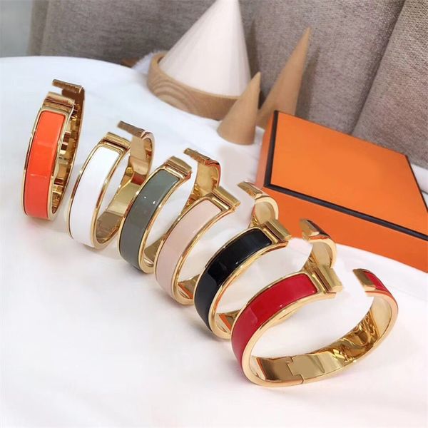 Bracelets colorés pour femmes bijoux de luxe homme élégant bracelet femme 2023 nouveau style personnalité lettre accessoires de tous les jours mariage designer bracelet H1