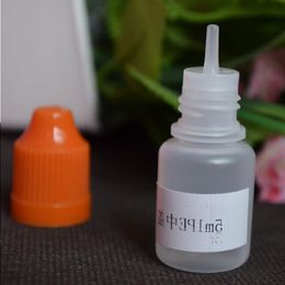 Kleurrijke Kindveilige Dop 3000 stks 5 ml Lege E Vloeibare Plastic Dropper Flessen 5 ml met Naald Tips Voor E vloeibare Cnudq