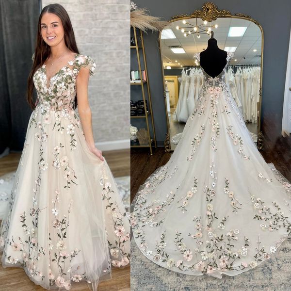 Coloré brodé dentelle robe de mariée mancherons 2023 plongeant col en v vestidos de novia plage jardin château extérieur Boho mariée robe de mariée dos ouvert chapelle train