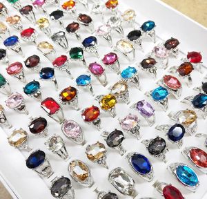 Bague en cristal de pierres précieuses en verre coloré, modèles hybrides, plusieurs tailles, bijoux à la mode pour femmes/filles, alliage argenté, style mixte, 50 pièces/lot