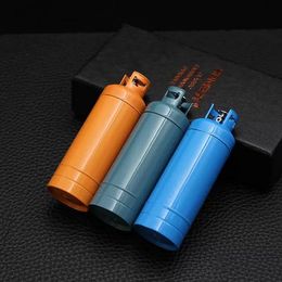 Jet coloré coupe-vent réservoir de gaz forme briquet flamme rouge rechargeable Butane pour la décoration de la maison Collection tabac briquets en gros