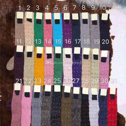 Coloré Lettre Imprimer Femmes Bas Longs Chaussettes Mode Casual Femmes Coton Chaussette Filles Sports De Plein Air Moyen Tube Bas 35 Couleurs