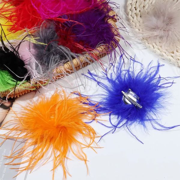 Coloré luxe autruche plume broche écharpe pince pour hommes femmes broches épinglettes robes cadeau bijoux accessoire 240119