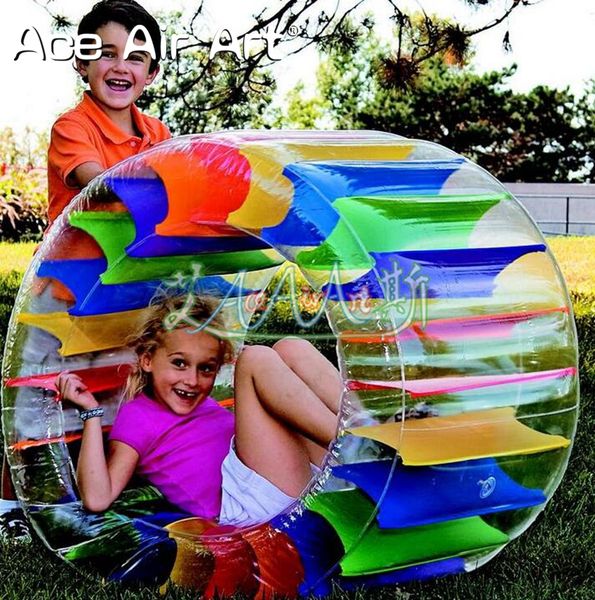 Rouleau gonflable extérieur coloré de l'eau drôle pour des enfants en parc aquatique ou pelouse