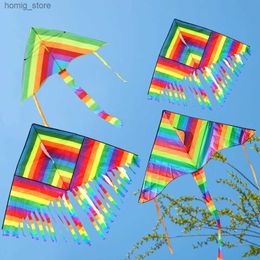Colorida kite rainbow cola larga nylon kite al aire libre para niños juguetes voladores kite padres para niños juego de cumpleaños de juguete y240416