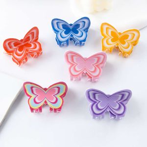 Apariencia de patrón de mariposa de serie colorida, nuevo producto en diciembre, joyas de 8 cm de PVC, ropa de cabeza, clip de agarre, clip para el cabello