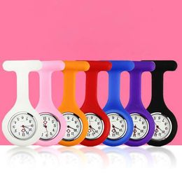 Candy Color Silicone Clip Nurse Doctor Pocket Watch Jelly Bekijk nieuwe mode -sieraden voor vrouwen kinderen cadeau