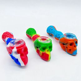 Tuyaux de style crâne en silicone coloré Herbe Tabac Huile Rigs Cachette Verre Trou Filtre Bol Portable Pipes À Main Fumer Cigarette Paille À La Main Cuillère Support Tube