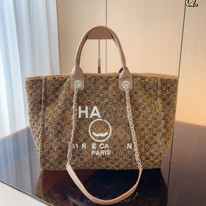 Bolso de compras de playa de diseñador de tejido de lana de tweed colorido bolso de mano con patrón de letras bordadas con asa superior cadena de Matelasse plateada bolso de hombro para mujer