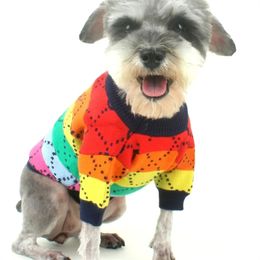 Color Abrigo para mascotas Diseñador Ropa para perros Suéteres lindos para cachorros Letra clásica Ropa para perros de lujo Mascotas Moda Invierno Tejer Ropa para perros
