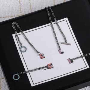 Chaîne colorée Bracelet collier ensembles de bijoux de mode diamant concepteur amant collier Bracelet lettre pour femme cadeau de mariage