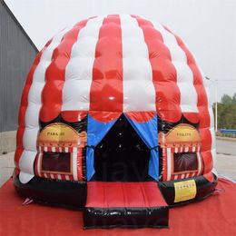 Trampolines commerciaux colorés gonflables disco dôme musical gonflable château de château videur à vendre
