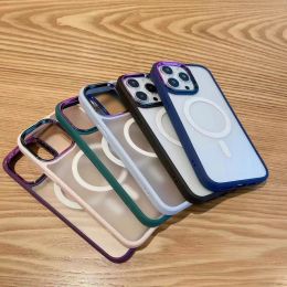 Étui à couverture magnétique forte colorée pour Apple iPhone 11 12 13 14 Plus 15 Pro maximum Cois de coque de protection magnétique.