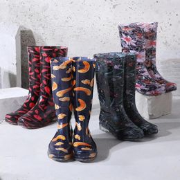 Comemore Regenlaarzen Dames Hoge Lange Laarzen Antislip Waterdichte Schoenen Regenlaarzen Modeprint Dames Halfhoge Kuit Overschoenen 240102