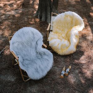 Respaldo cómodo para acampar Almohadillas al aire libre Manta de piel de lana de imitación Cojín de felpa Cojín de sofá