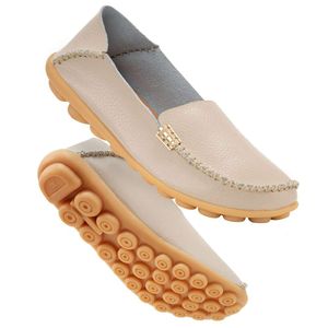 Comfortabele hoofd Duoyangjiasha Round Lefu Leisure Top Wild Driving Flat Soft Walking Shoes Women's One Step Kick 623