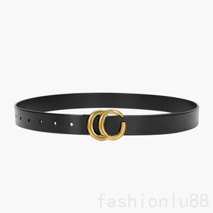 Ceinture de luxe confortable ceintures de créateurs pour hommes boucle en métal avec lettre en métal boucle lisse cintura ceintures en cuir de couleur pure extérieure pour femmes designer YD012 C4