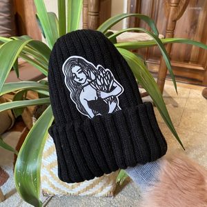 Confortable Soft Souchy Beanie Winter Ski Baggy Hat Femmes Trendy Modèle de mode tricoté Art Designer Style Boneie / Coup de crâne OLIV22