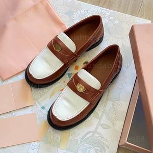 Confort Flats Penny Mandis Designer Femmes Chaussures Flats Logs Flat Slip on Moccasins Mobas en cuir en cuir noir blanc Brown Pumps Casual Working Business Forme Robe Forme