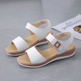 Sandales confortables coincements femmes romaines basses chaussures de plage rétro Fashion S Sandalia FaHion