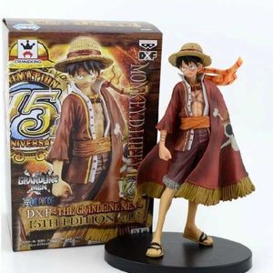 Comics Heroes 17cm Anime One Piece Monkey D Luffy The Red Cloak PVC Action Figure 15e anniversaire Collectible Model Toys for Kids Gift 240413