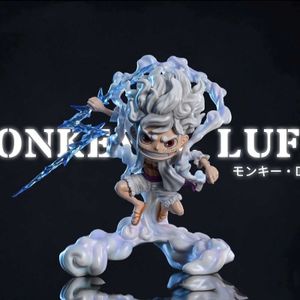 Comics Heroes One Piece Anime Figure Sun God Nika Luffy Gear 5 Q Version Statue Action Figure Modèle Doll Decoration Collection Toys Cadeaux 240413