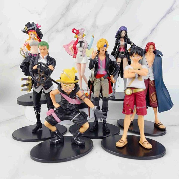 Comics Heroes One Piece Nami Uta Figures Anime Luffy Shanks Roronoa Zoro Nico Robin Action Figurines PVC Modèle Dolls Toys for Children Gift 240413