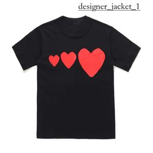 Commes des garcon Designer Tshirt Coeur rouge Hommes tendance et femelles Coupages à manches courtes Play T-shirt lâche coton secrète Broidered Commes des Garcon T-shirt 5497