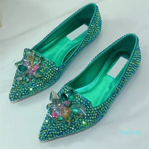 chaussures de mariage de navettage chaussures habillées diamants colorés embelli vamp pour mettre en valeur la beauté exquise élégante chaussure plate de designer
