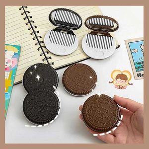 Miroirs compacts Cookie Makeup Mirror Mini Chocolate avec peigne mignon Portable Travel Beauty Tool Dark Coffee Q240509