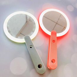 Compact Mirrors Led Rotary Switch Makeup Mirror Hartvormige vrouwelijke roze witte USB-lading Leuke handheld luxe cirkelvormig privéetiket Q240509