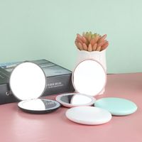Miroirs compacts Lights Portables Miroir LED 3X Magnitif de maquillage de poche pliable Miroir Miroir éclairé