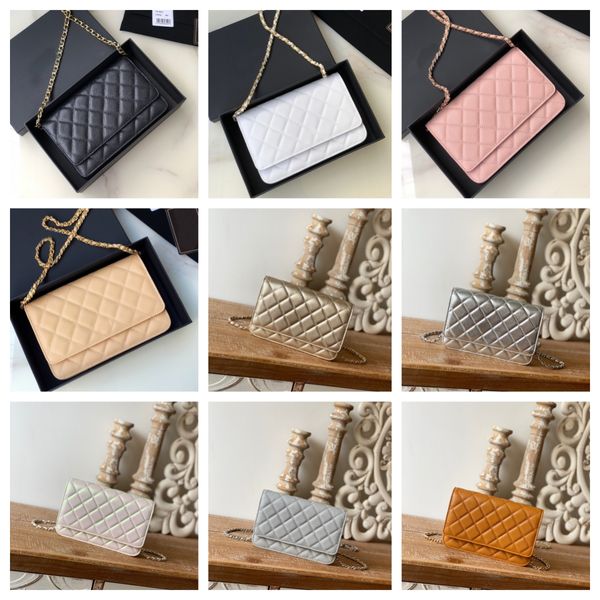 Venta de moda Mini Tamaño Mini Tamaño Made Womens Billets de piel de oveja de alta calidad Luxurys Bolsas de diseñador de oro y plateado Bolso de monedas de monedas de hebilla con caja