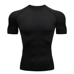Camisa de manga corta negra comprimida para hombre, camiseta larga con protección solar, entrenamiento físico de segunda piel, ropa deportiva de secado rápido 240306