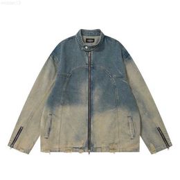 Lavage à l'eau dégradé de couleur contrastée avec trous déchirés, veste en jean à petit col montant avec fermeture éclair usée, déconstruction de style moto et veste patchwork