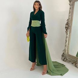 Contrast Green Jumpsuit Evening Jurken V Neck Outfit met lange mouwen beroemde jurk met afneembare trein 326
