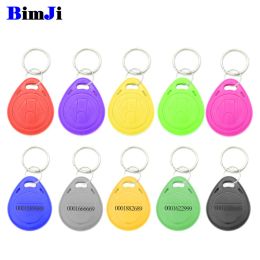 Contrôle 100pcs RFID Lire uniquement TAG 125KHz TK4100 EM4100 Proximité Card RFID Keyfobs Contrôle d'accès Carte à puce 10 couleurs livraison gratuite