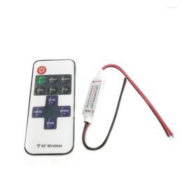 Contrôleurs Contrôleur de bande LED Mini Dimmer RF Remote DC 5V 12V 24V pour 2835 couleur unique