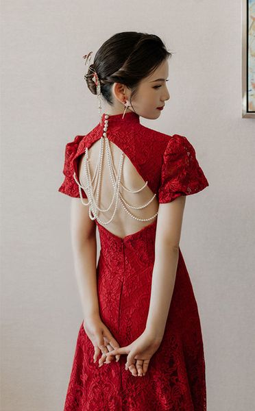 Chine conventionnelle Cheongsam robes de mariée col haut dos nu sirène robes de mariée balayage train applique vin rouge dentelle robe de mariée