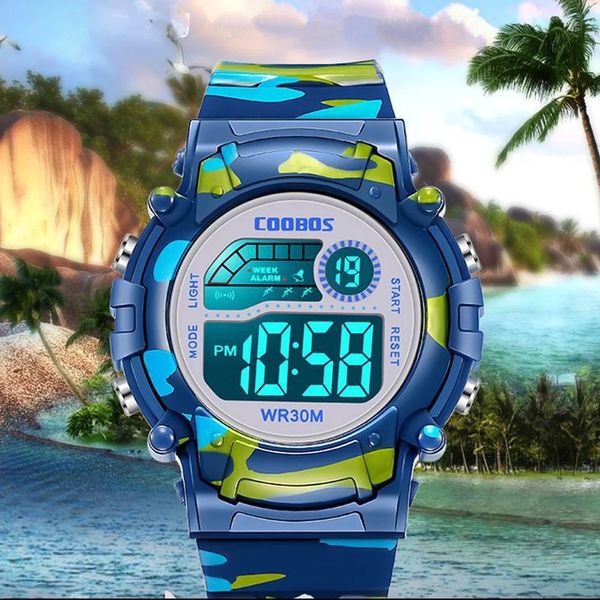 COOBOS Reloj para niños Reloj digital electrónico deportivo de camuflaje Reloj LED multifunción resistente al agua para niños y niñas Reloj para niños 240108