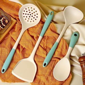 Ustensiles de cuisine Spatule résistante à la chaleur Cuillère à soupe Brosse Louche Passoire à pâtes Blanc Bleu Silicone est Ensemble d'ustensiles 230621