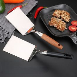 Ustensiles de cuisine Spatule à steak en acier inoxydable Grattoir à crêpes Turner Grill Beef Fried Pizza Pelle avec manche en bois Cuisine BBQ Outils 230714