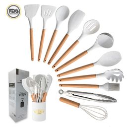 Pièces d'ustensiles de cuisine 10/12PCS Ensemble d'ustensiles en silicone blanc de qualité supérieure Spatule antiadhésive Pelle Manche en bois avec boîte de rangement Outils de cuisine 230217