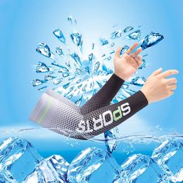 Cool Arm Sleeve Cover para hombres Mujeres Protección solar Manga de hielo Protector solar Protector de brazo para baloncesto Correr Ciclismo Culturismo 240321