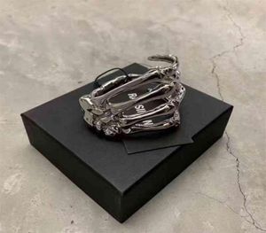 Cool Hand Show Death Skeleton Ghost Claw Bracelet Verstelbare armband Women039S Autumn and Winter Accsori281J2323614