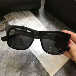 Cool Mens lunettes noires lunettes de soleil polarisées noir avec monture argentée et lunettes de soleil carrées Sonnenbrille noires été OBARYDOSE189e